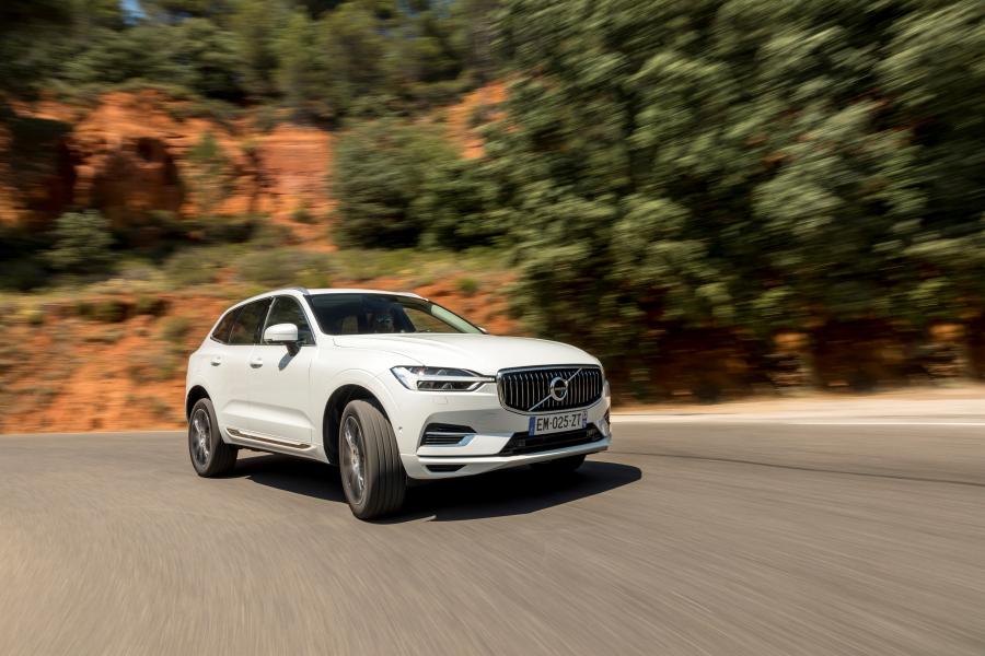  Volvo XC60 T8 Inscription 2017 года  (WW) (фото 29 из 40)